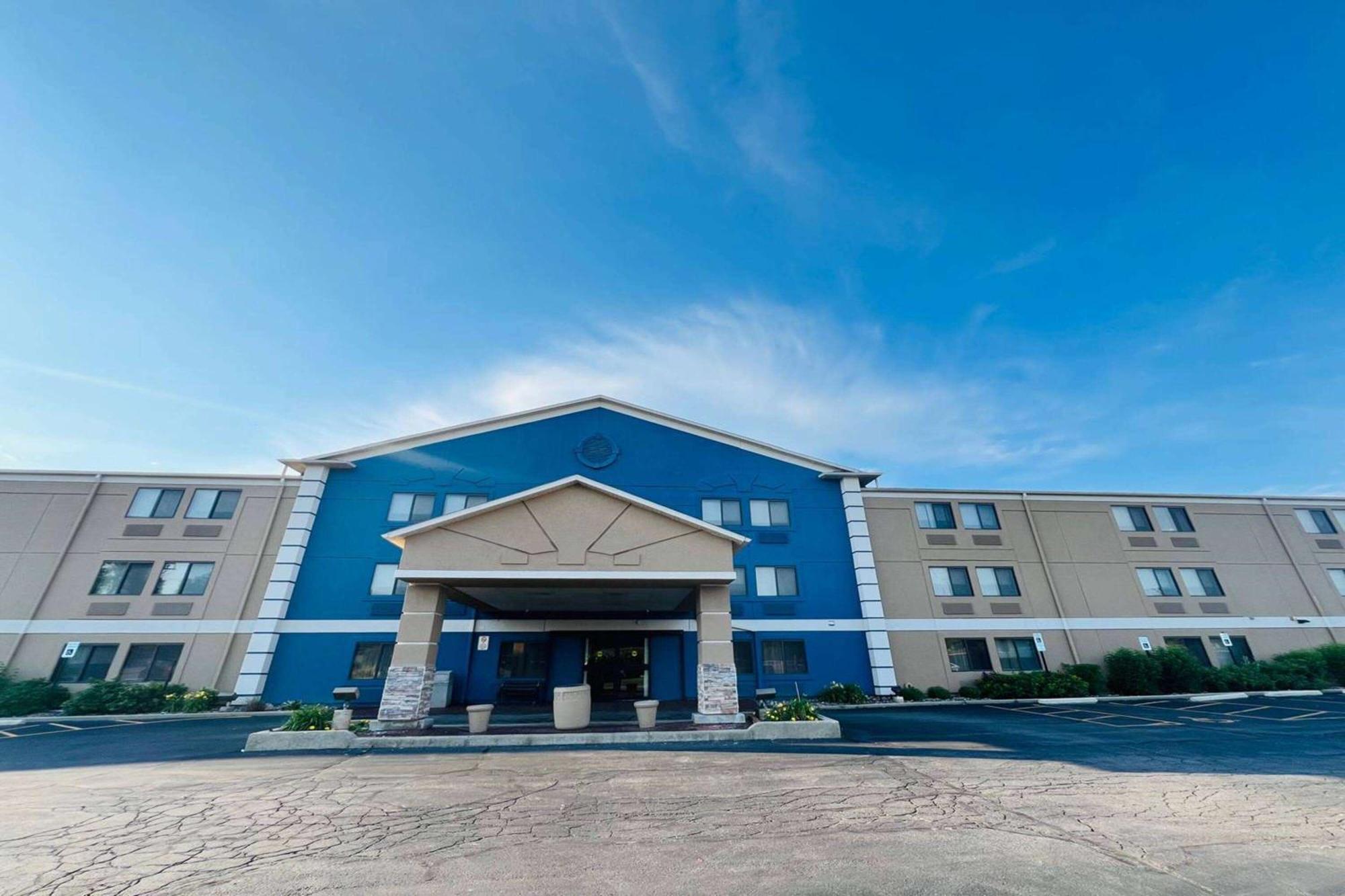 Americinn By Wyndham Glendale Milwaukee Whitefish Bay Exterior foto